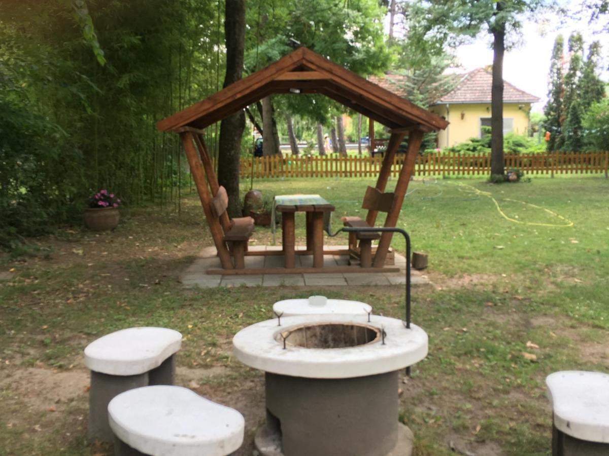 Honved Apartmanhaz Balatonlelle Exterior photo