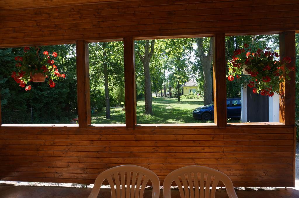Honved Apartmanhaz Balatonlelle Exterior photo