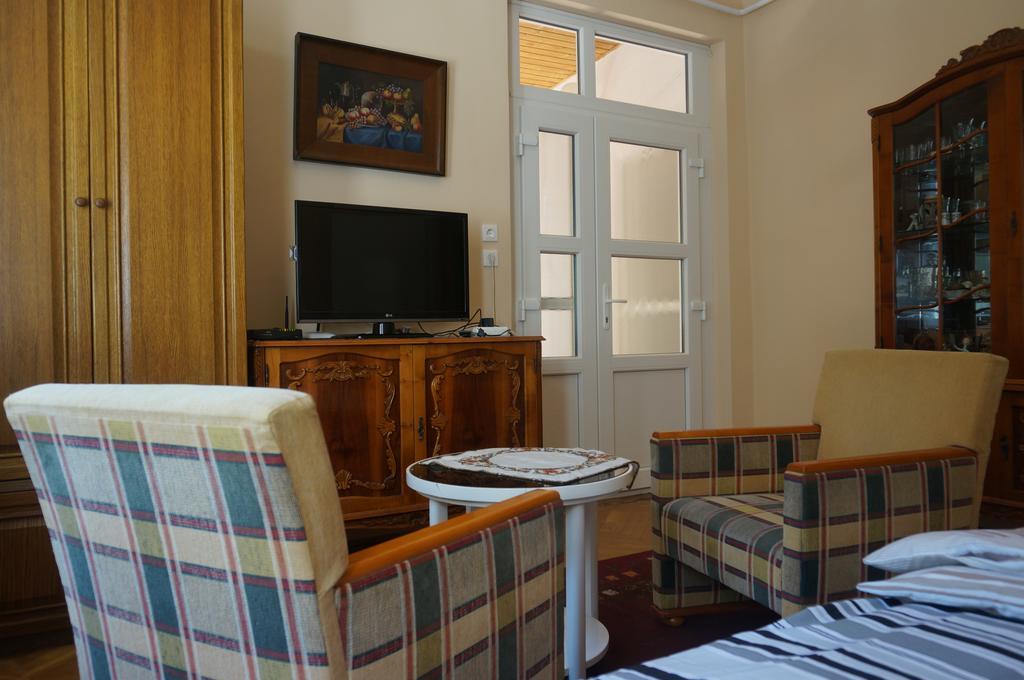 Honved Apartmanhaz Balatonlelle Exterior photo